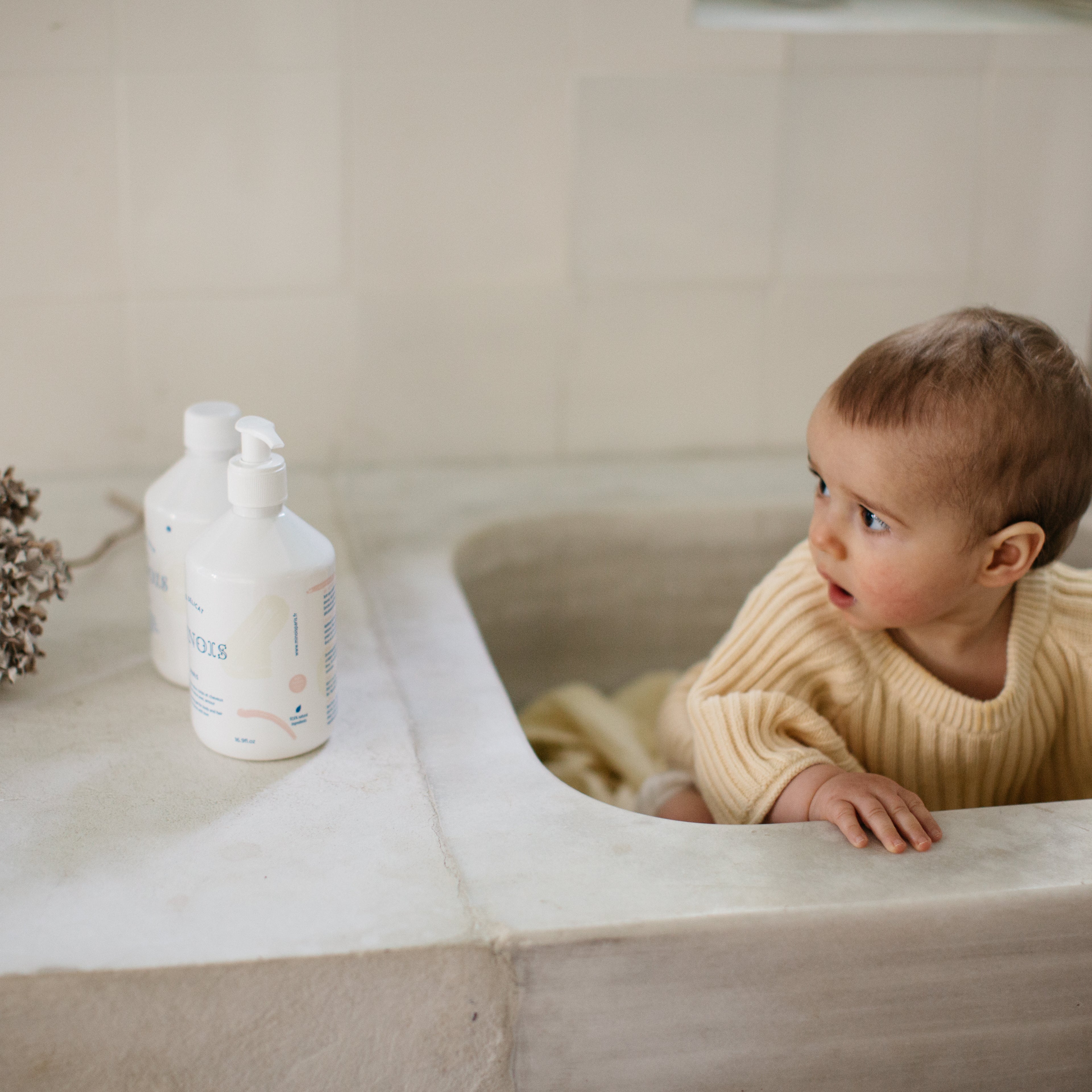 Minois Light and Creamy Bubble Bath Children | Botā natural skincare.