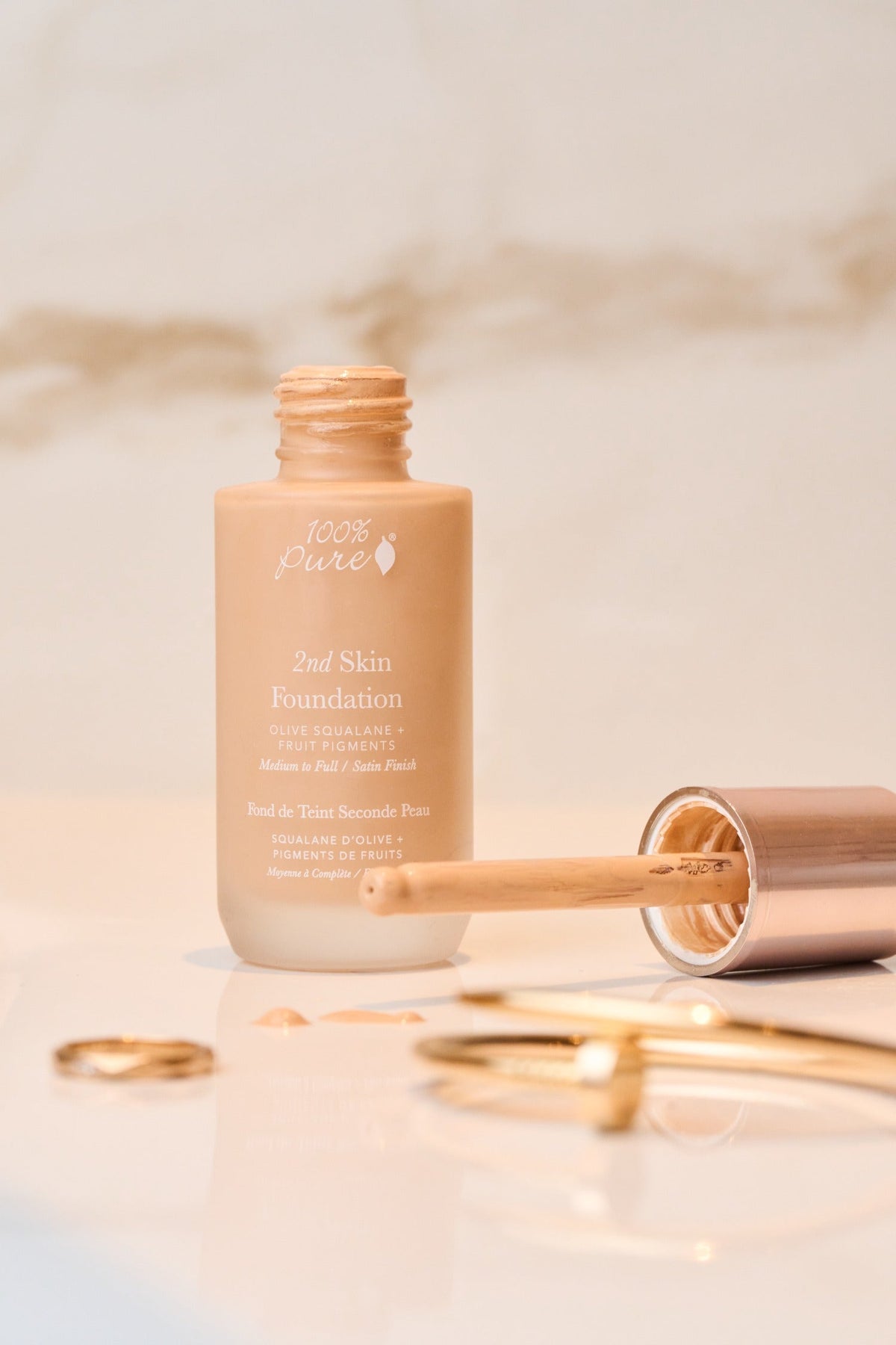 Meilleur fond de teint naturel : comment le choisir (et la sélection Botā) | Botā, soins naturels.