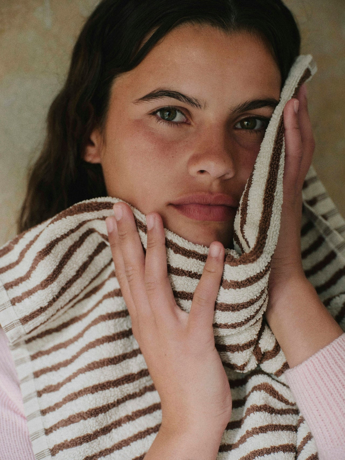Pourquoi passer à la clean beauty ? Le guide 2026 des soins plus propres et plus sûrs | Botā, soins naturels.