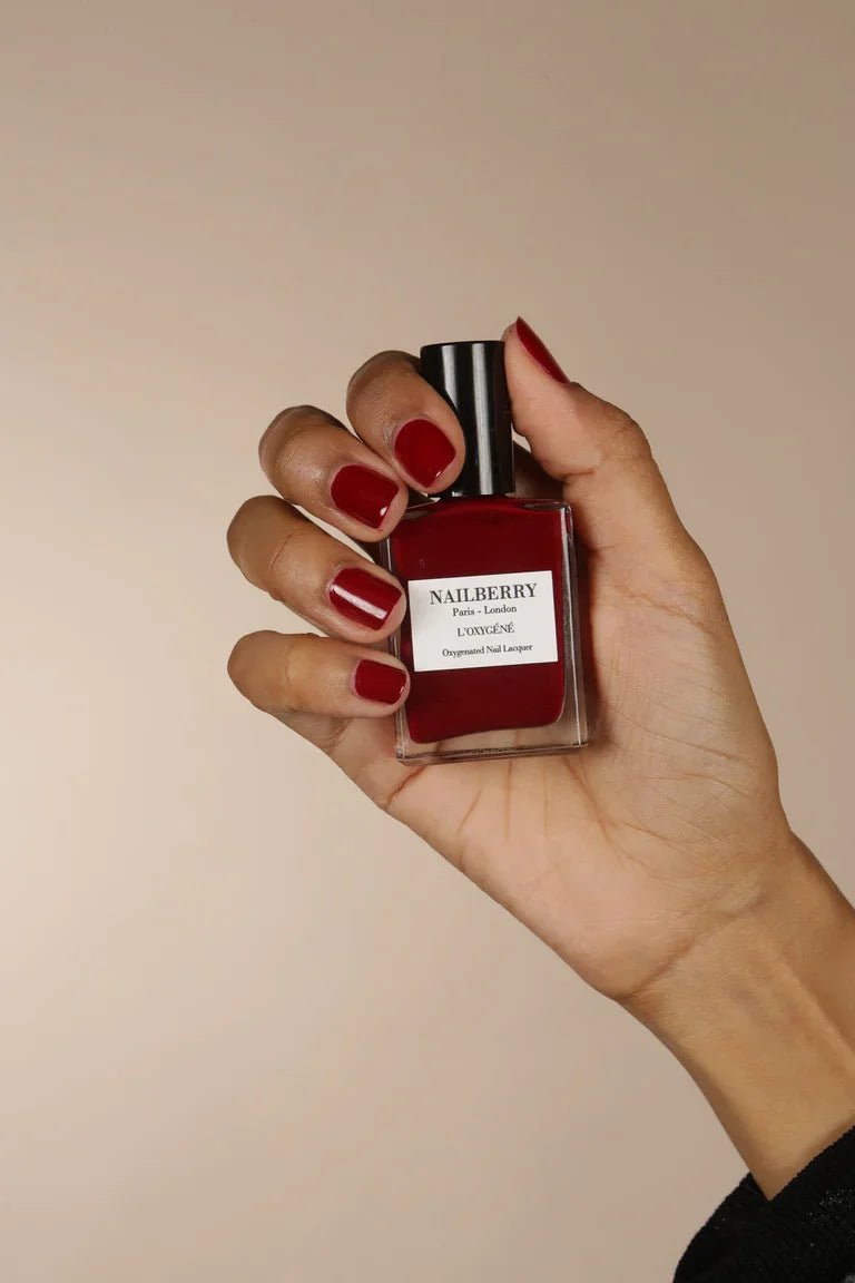 How to Remove Nail Polish: Quick and Easy Methods
