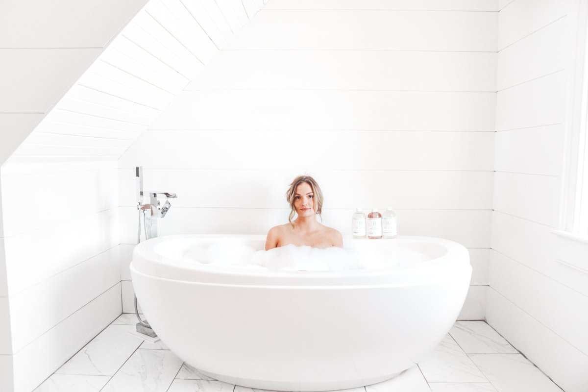 How to Use Bath Bombs - Botā