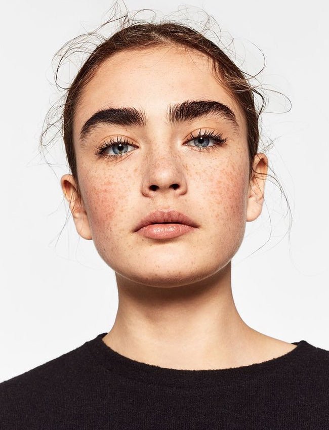 How to brighten skin naturally - vitamin C skincare routine for glowing radiant skin and dark spot removal Bota