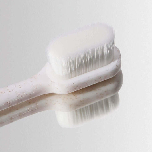 The Smilist Pro-Polishing Toothbrush — precision ultra-fine bristle toothbrush for enamel polishing | Botā